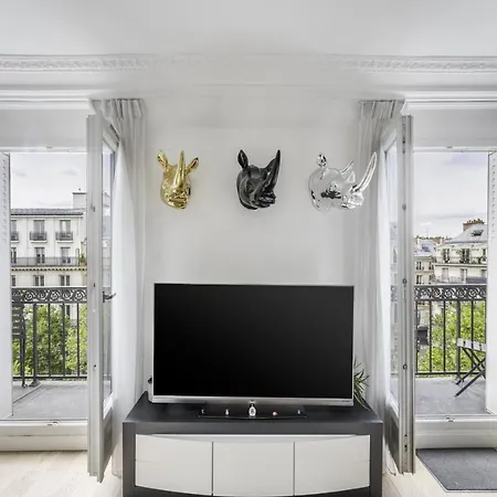 Haussmannien - Dernier Etage * Paris