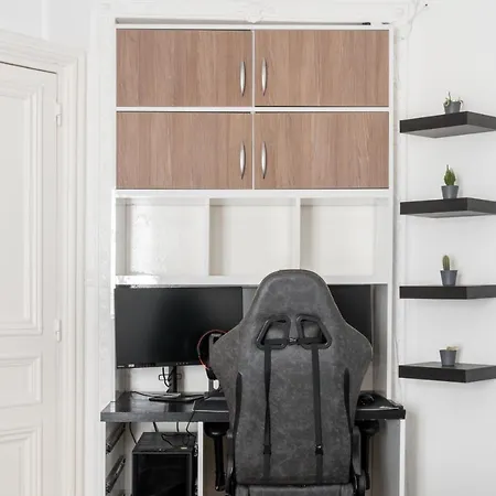 Haussmannien - Dernier Etage * Paris