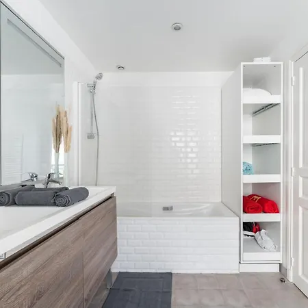 Haussmannien - Dernier Etage * Paris